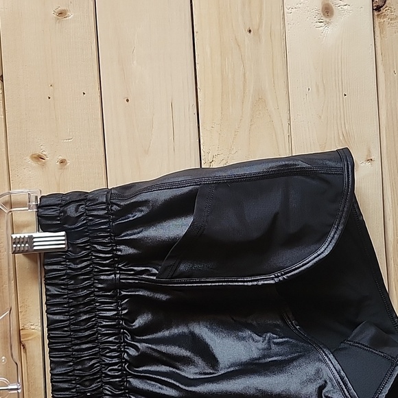 Victoria Secret Sport women's Shorts Size Small NWOT High Waisted - Picture 3 of 7